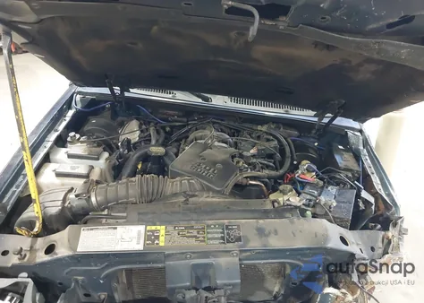 2002 Ford Explorer Sport Trac z USA, uszkodzony, nr VIN 1FMZU67E22UD40564